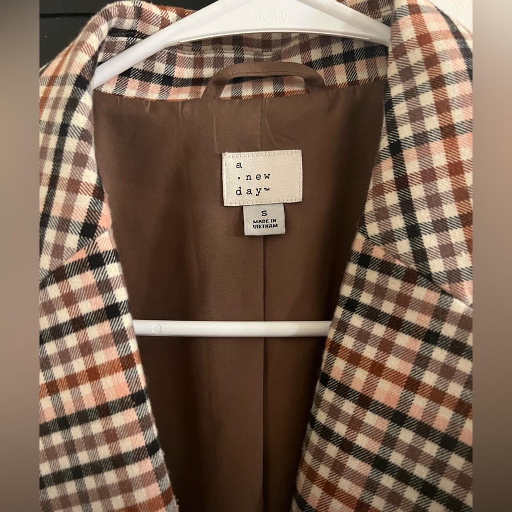 Neutral Blazer - Picture 2 of 3